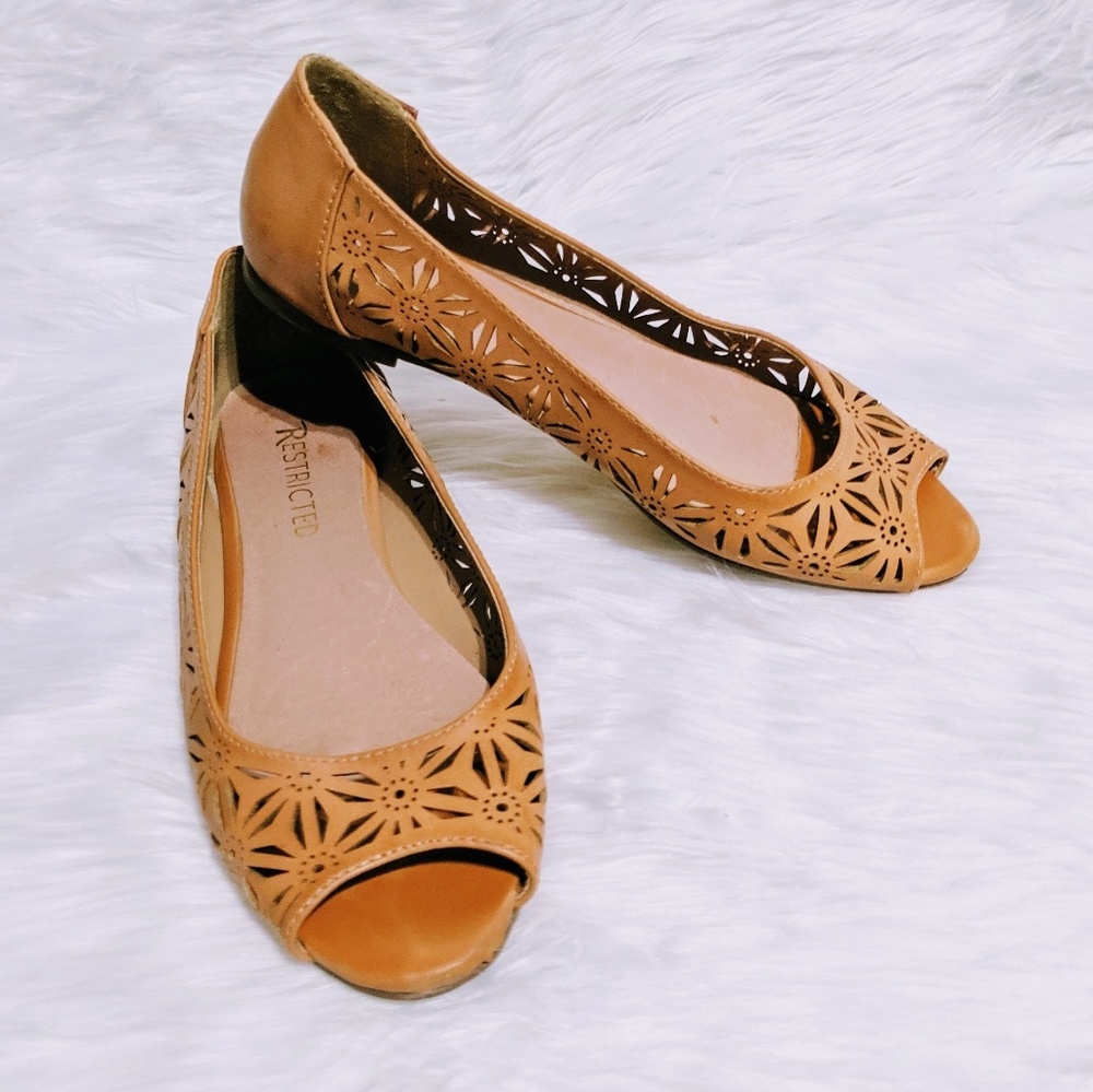 Cutout open toe flats